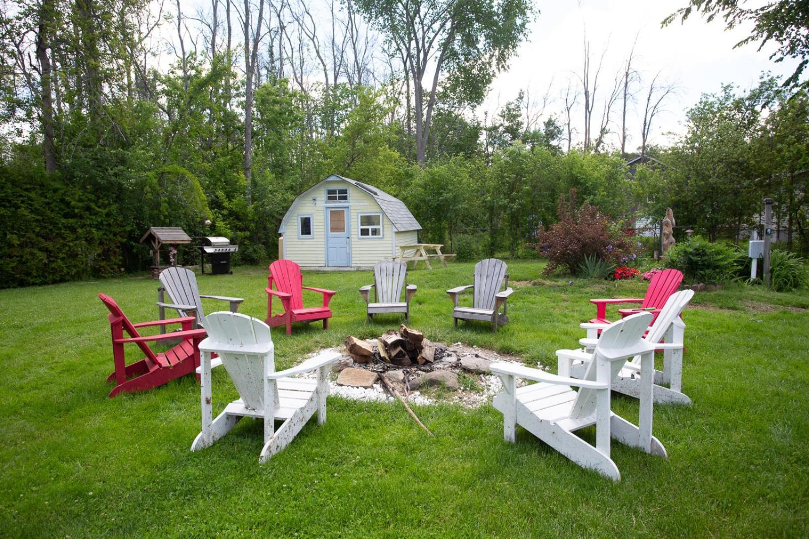 Fun Place With A Sandy Beach For Swimming, Boating, And Fishing, Featuring 3 Available Cabins Fenelon Falls Экстерьер фото