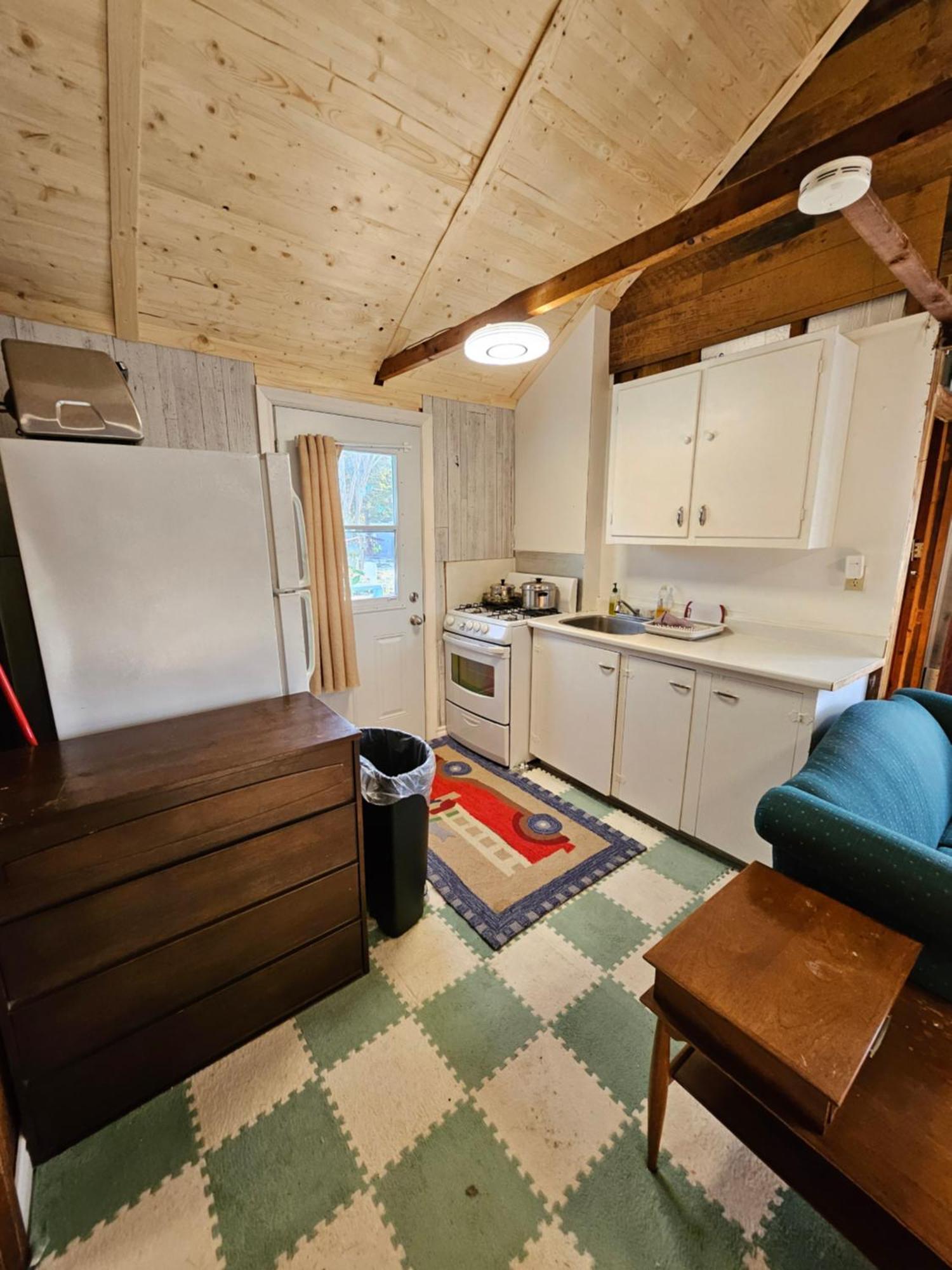 Fun Place With A Sandy Beach For Swimming, Boating, And Fishing, Featuring 3 Available Cabins Fenelon Falls Экстерьер фото